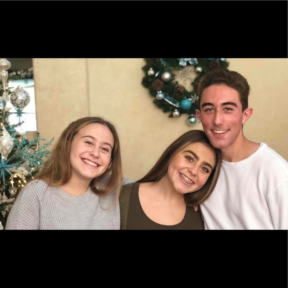 Meet your Posher, Cathie - Picture 2 of 8